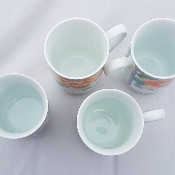 Vintage Abbott Collection Mug Set, Taiwain - Picture 3 of 4